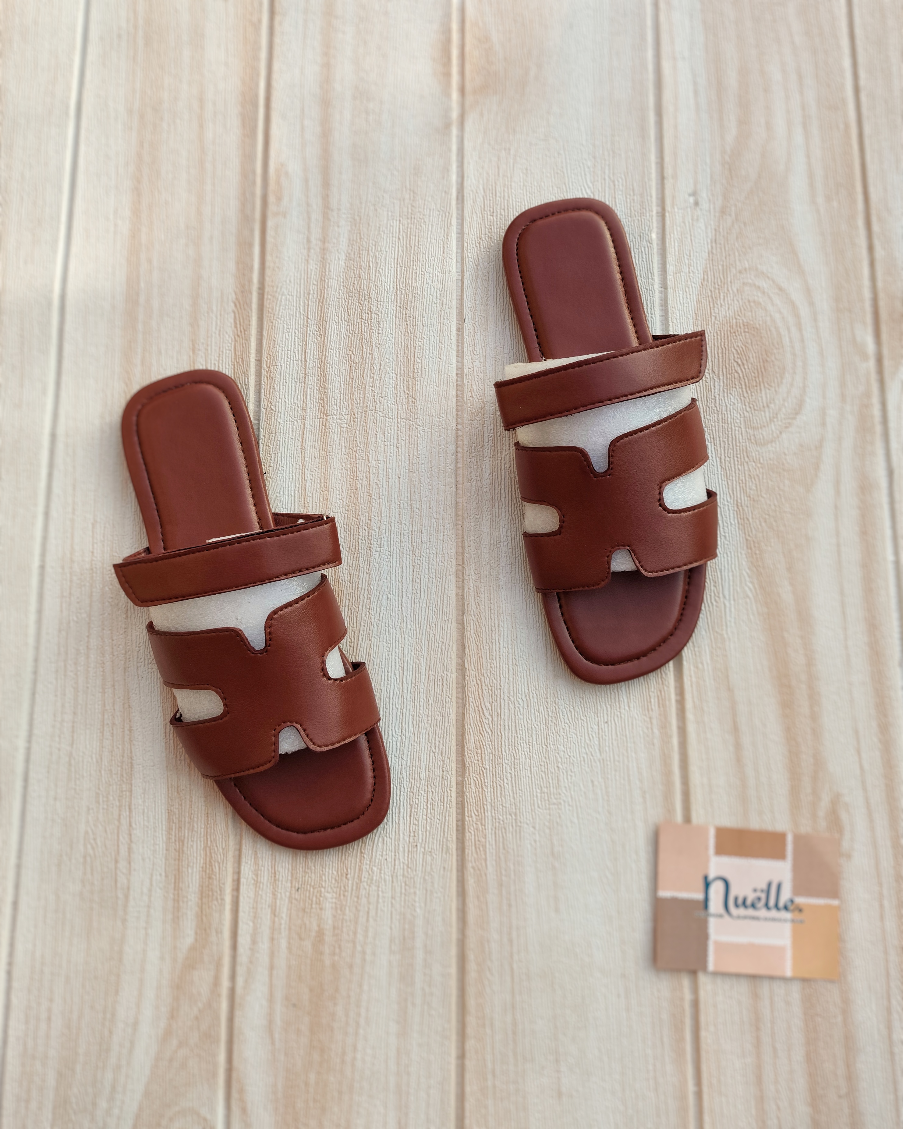 Handcrafted women's leather slippers image 1